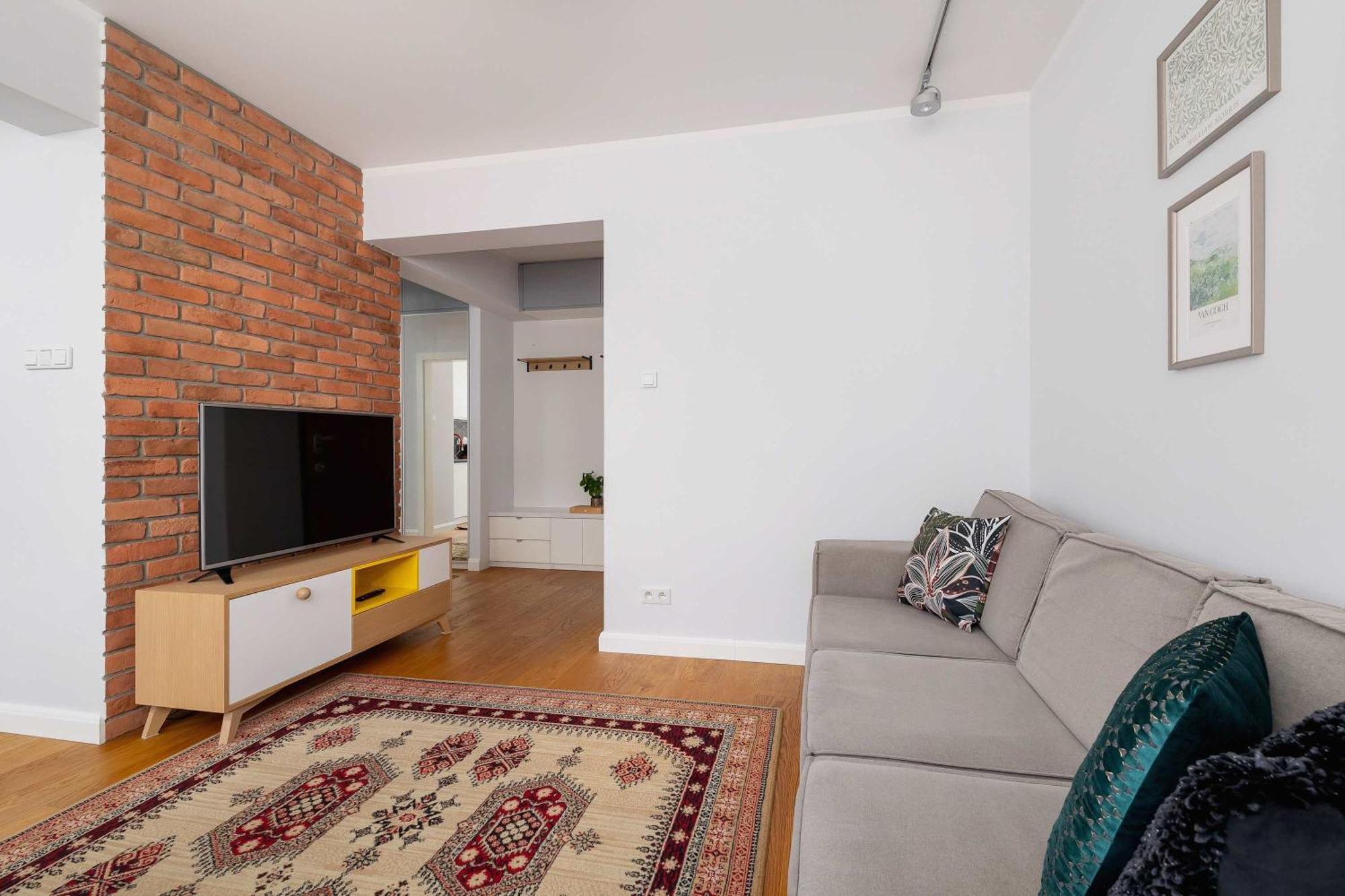 Apartment Przytulny I Przestronny W Krakowie Z Parkingiem Biurkiem I 2 Balkonami By Renters Krakau